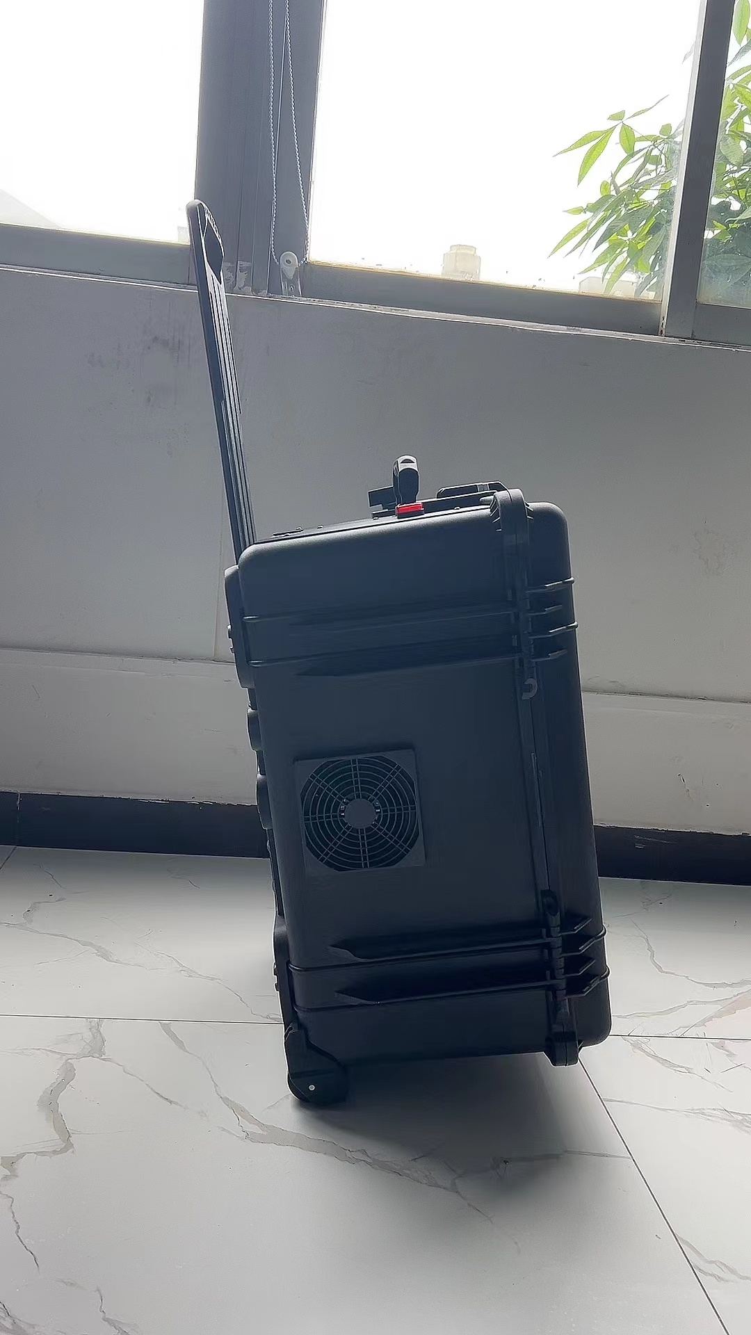 安吉手拉箱型移动通信干扰器